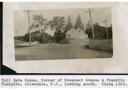 1910 Toll gate house